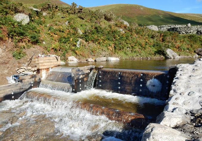 The diversion pipes are capped and the weir is flooded 15 Sept 2015